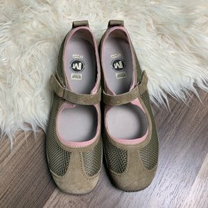 Merrell air cushion ortholite shoes size 11